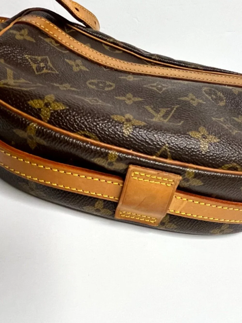 Authentic Louis Vuitton Cross Body Bag Shoulder HandBag Signature logo